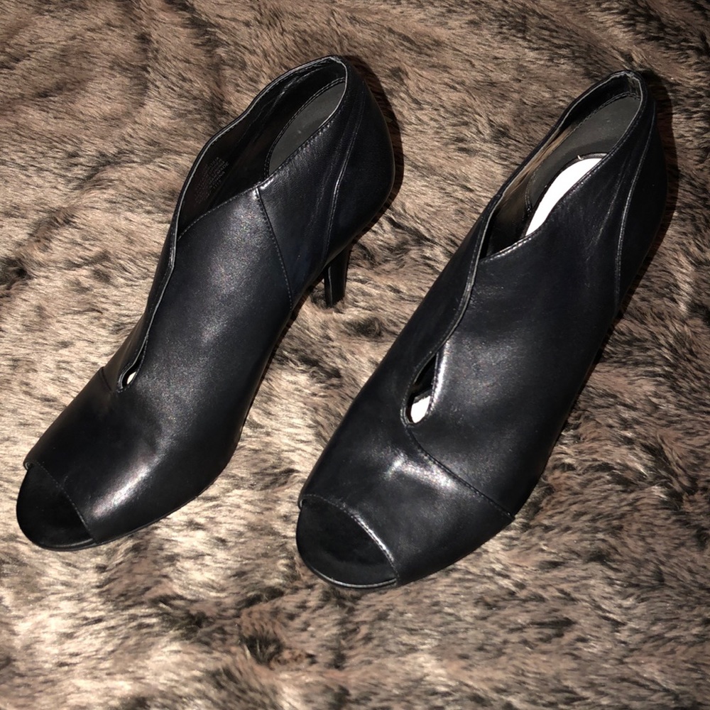 NINE WEST HEELS! - Picture 6 of 8